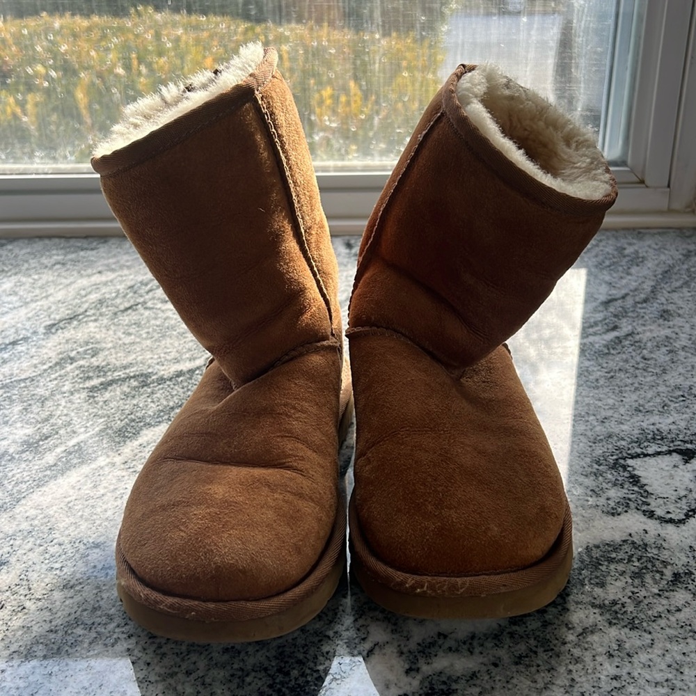 Uggs in Excellent Condition!!